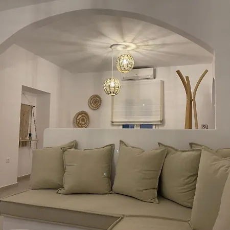 Daire Constantza's House *